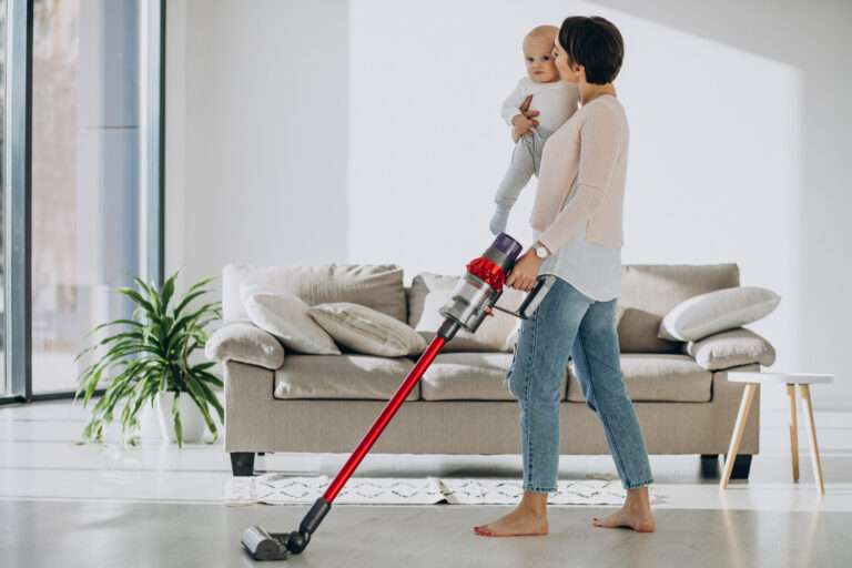 Women vacuum clean better than men? Gender Disparities in Vacuum Cleaning